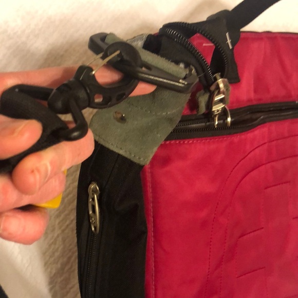 SwissGear Red and Black laptop bag Nylon Fabric and Multiple Compartments - Picture 8 of 10